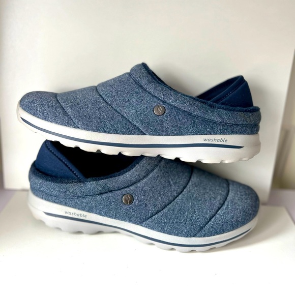 Skechers “Go Lounge” Navy Blue Slip-In Sneakers Women’s 11 - Picture 1 of 7